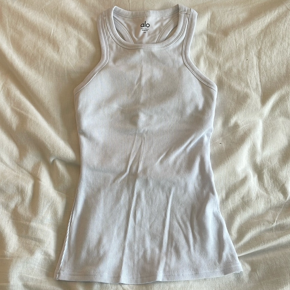 Alo workout tank top with built in bra!! Size XS never worn before